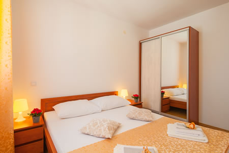 Apartmani Goran - apartman s 1 spavaćom sobom i pogledom na more