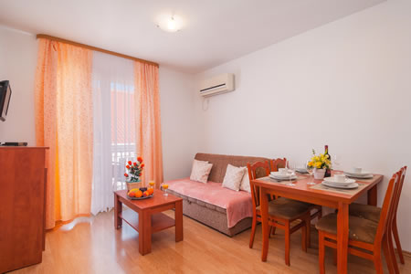 Apartmani Goran - apartman s 2 spavaće sobe i pogledom na more