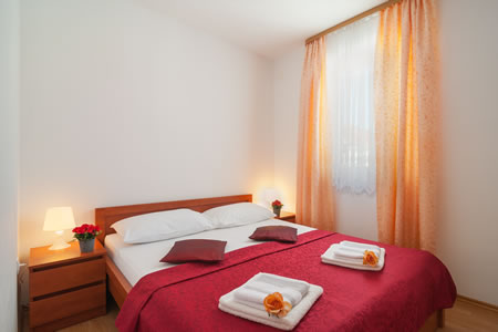 Apartmani Goran - apartman s 2 spavaće sobe i pogledom na more