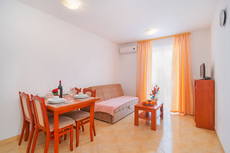 Apartmani Goran - apartman s 1 spavaćom sobom i balkonom