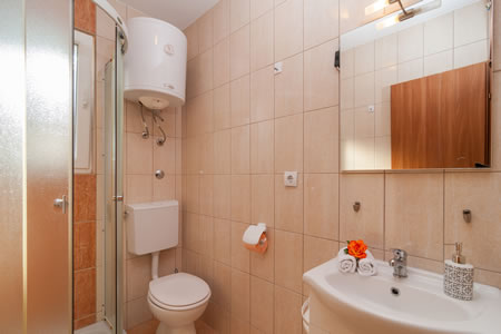 Apartmani Goran - apartman s 1 spavaćom sobom i balkonome