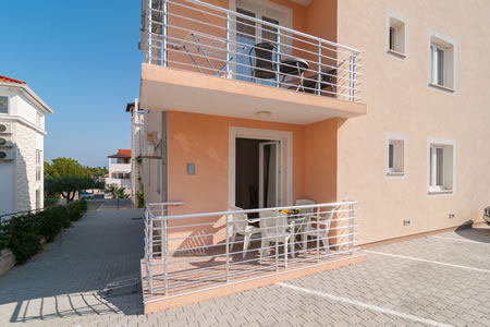 Apartmani Goran - apartman s 2 spavaće sobe i balkonom