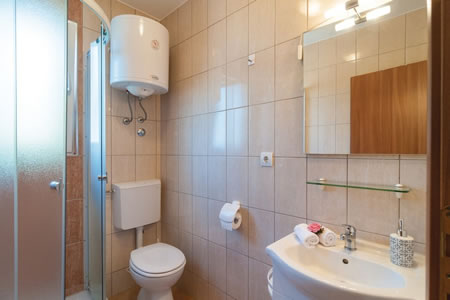 Apartmani Goran - apartman s 1 spavaćom sobom i djelomičnim pogledom na more