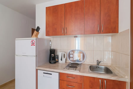Apartmani Goran - apartman s 2 spavaće sobe i djelomičnim pogledom na more